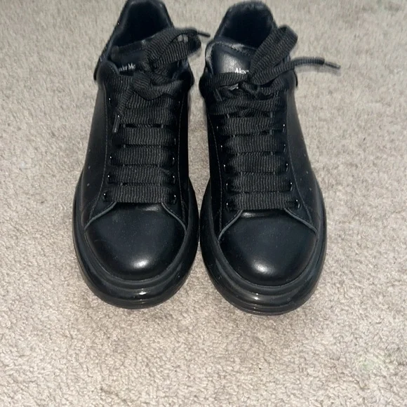 Women’s Authentic Alexsandra McQueen - Picture 6 of 8